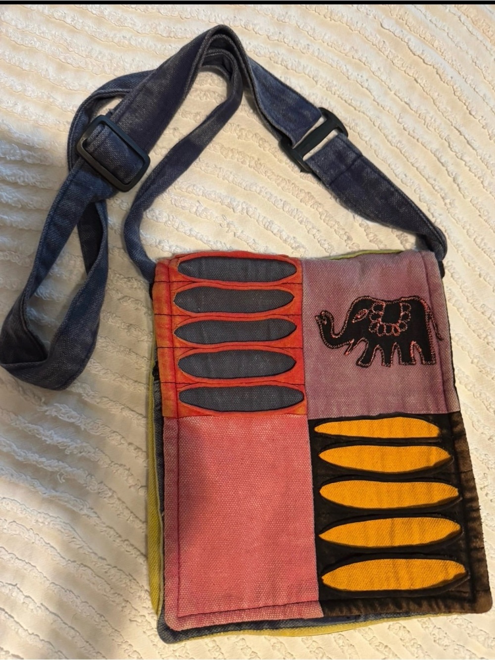 Source Unknown Multicolor Patchwork Crossbody Bag with Elephant Motif